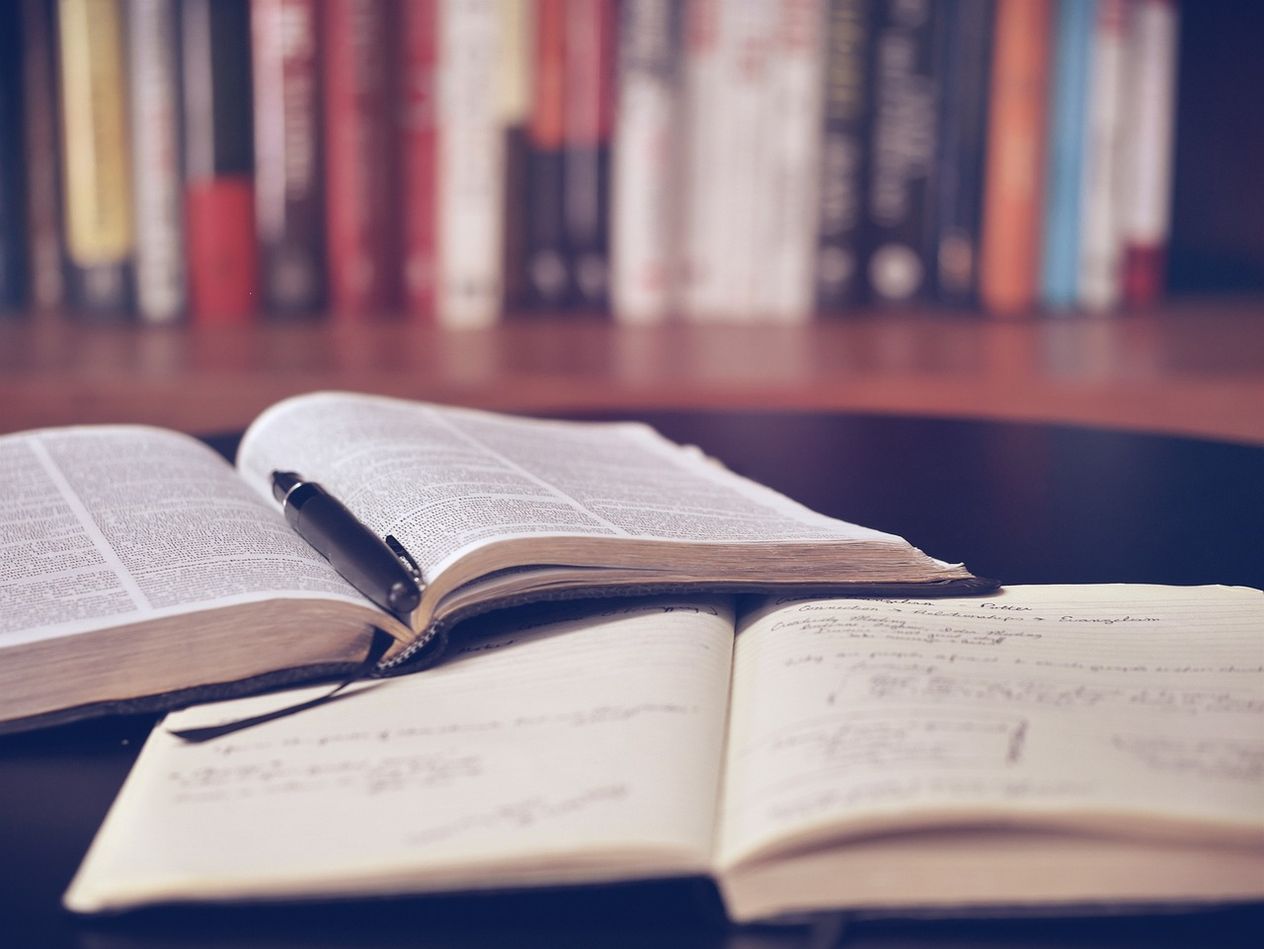 10 trików psychologicznych, dzięki którym ludzie cię polubią